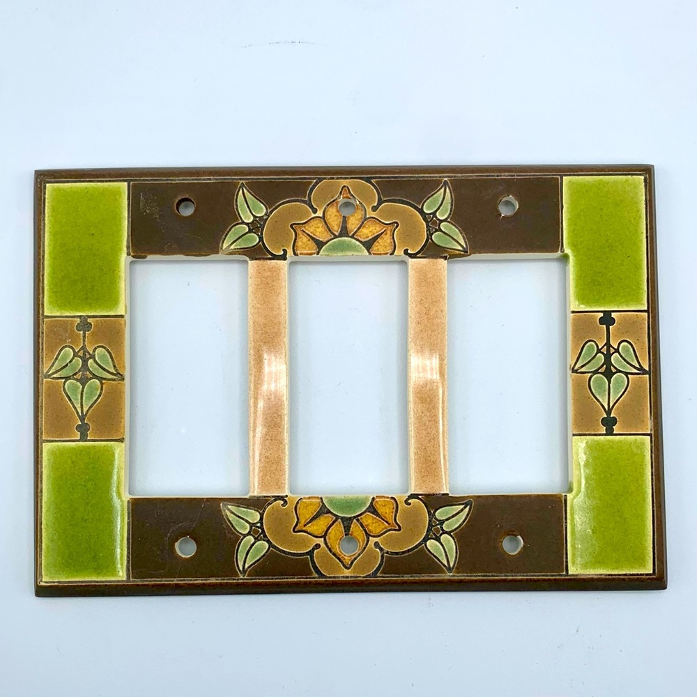 “Now That’s A Switch” Floral TRIPLE Ceramic Switch Wall-plate NEW